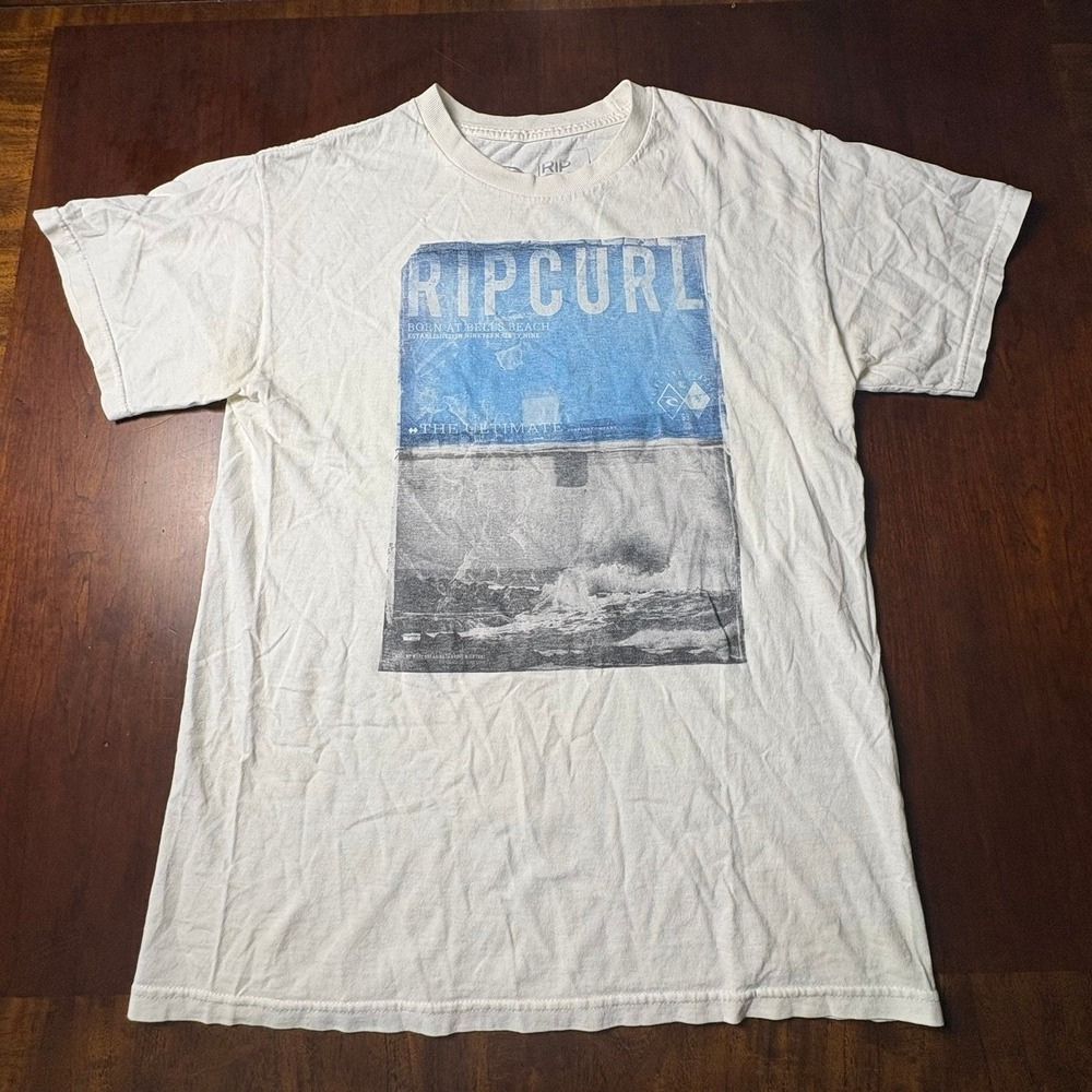 Rip Curl Born at Bells Beach The Ultimate Surf Graphic T-Shirt Medium